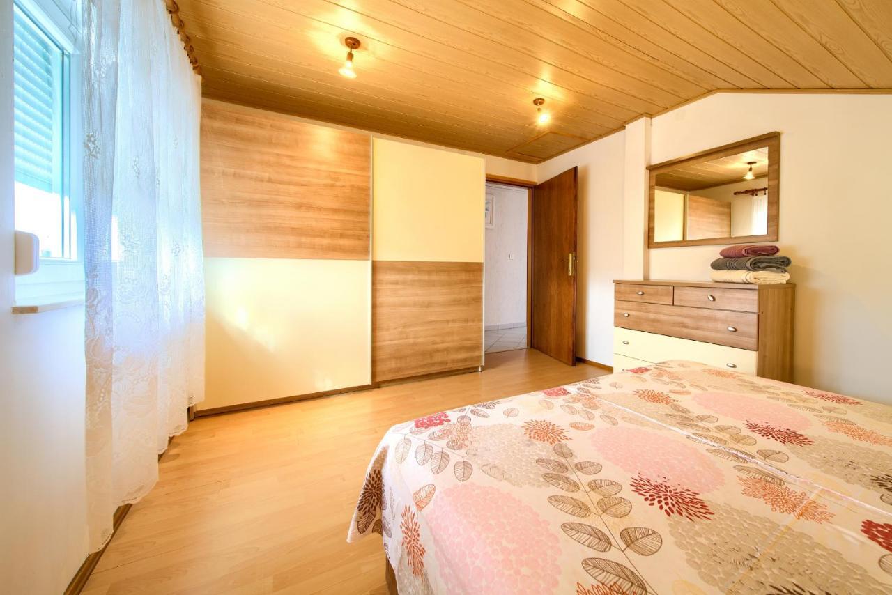 Apartment Mladen Krk Town Eksteriør bilde