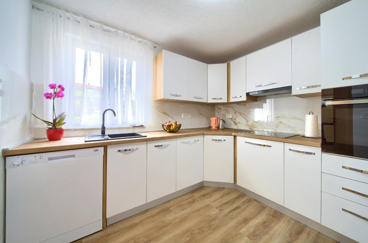 Apartment Mladen Krk Town Eksteriør bilde